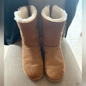 Chestnut Ugg Classic Short II